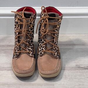Sperry Topsider Leopard Print Tie Up Boots. Size 9.5